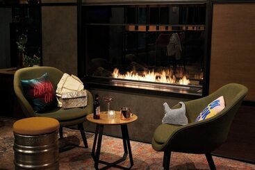 Отель Moxy Edinburgh Fountainbridge