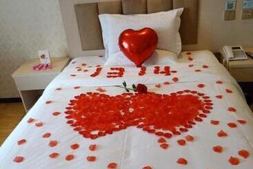 Pai Hotels·urumqi South Gate Xinhua Bookstore