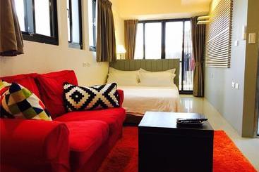 هتل Traveler Home
