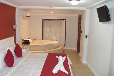 هتل Copacabana  And Suites  Adults Only
