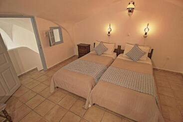 هتل Aethrio Sunset Village   Oia