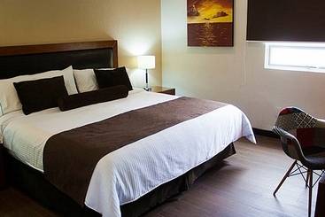 Country Hotel & Suites