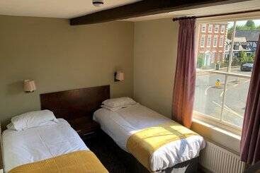 فندق George & Dragon