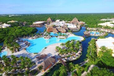 Grand Palladium Select White Sand Resort & Spa - All Inclusive