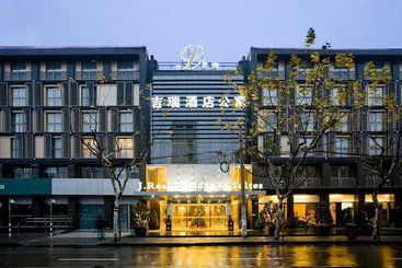 호텔 J. Real Residence Suites