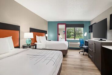 בית מלון כפרי La Quinta Inn By Wyndham Columbus Dublin