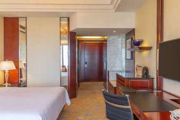 هتل Shangri La Guangzhou 3 Minutes By Walking To Canton Fair Complex