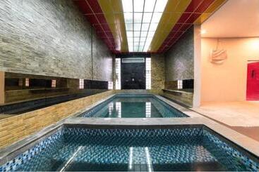 Glamour Hotel And Spa