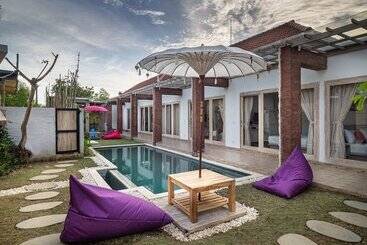 膳宿费 The Tempekan Nyangnyang