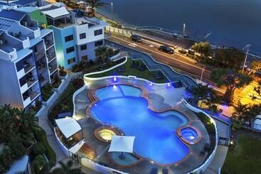 آپارتمان Breakfree Grand Pacific