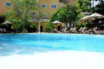 ホテル Courtyard By Marriott Cancun Airport