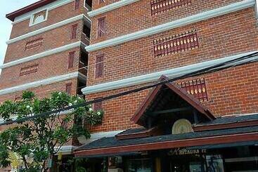 فندق Raming Lodge