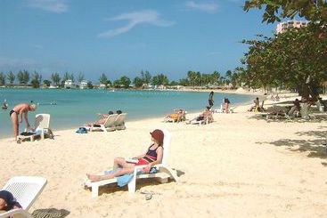 هتل Rooms On The Beach Ocho Rios