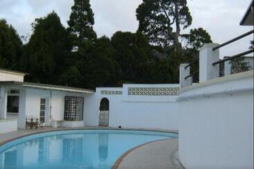 هتل Waitakere Resort & Spa