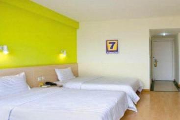 هتل 7days Inn Bijie Central District Xiaoshizi