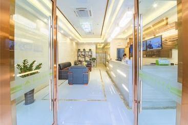 هتل Greentree Inn Wuxi Jiangyin Dongwaihuan Road Zanyuan