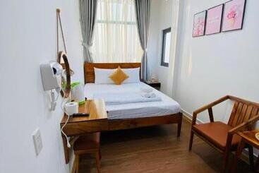 Hero Hostel & Billiards