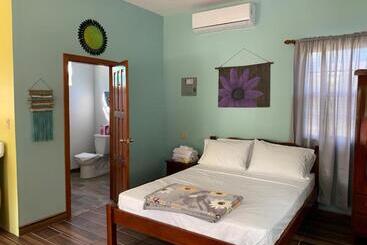 پانسیون Lily Pad Ii