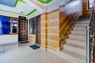 Отель Oyo 78606 Kashmir Royale Resort