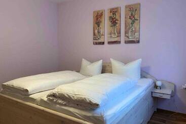 בית מלון כפרי Zum Alten Hafen