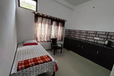 پانسیون Mangalyam Home Stay