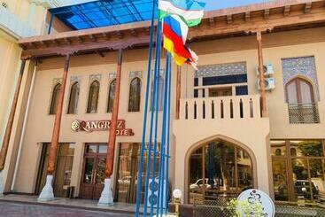 בית מלון כפרי Rangrez