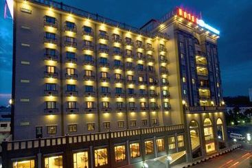 فندق Harbourbay Amir