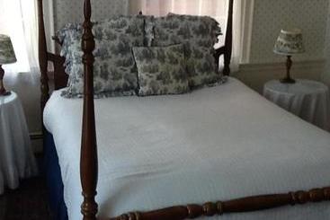 בית מלון כפרי Clarkeston Inn