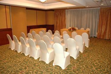 هتل Crowne Plaza San Pedro Sula
