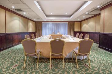 هتل Crowne Plaza San Pedro Sula