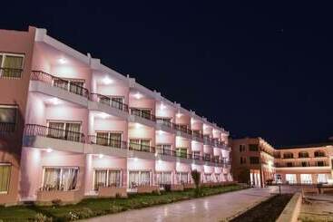 فندق MG Alexander The Great