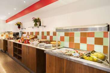 هتل Ramada By Wyndham Hounslow  Heathrow East