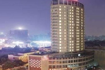 호텔 Ramada Wujiaochang Shanghai