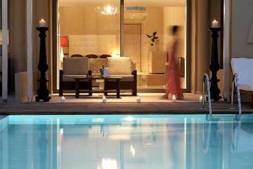 בית מלון כפרי The Ixian All Suites - Adults Only