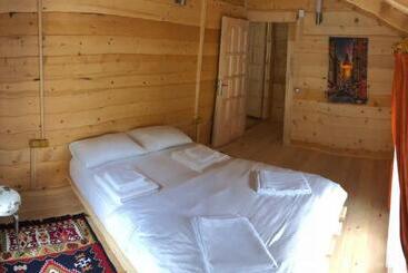 アパートホテル Aden River