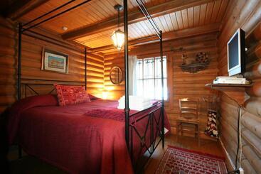 Отель Khatky Ruslany