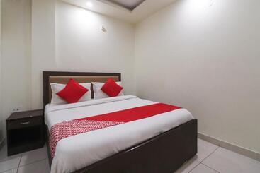 Отель O Royal Plaza