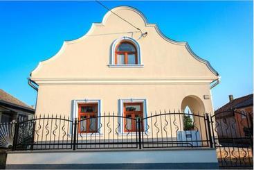 פנסיון Kékpárkány Vendégház