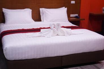 S.s.hotel Nangrong