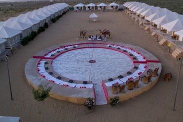 בית מלון כפרי Shama Desert Camp