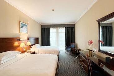 Swissotel Al Murooj Dubai