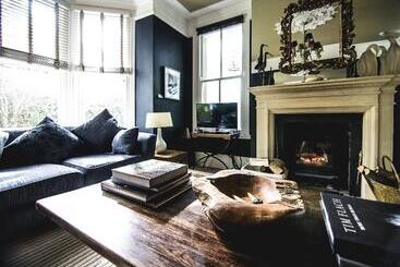 房子  Gwern Borter Manor Bed & Breakfast