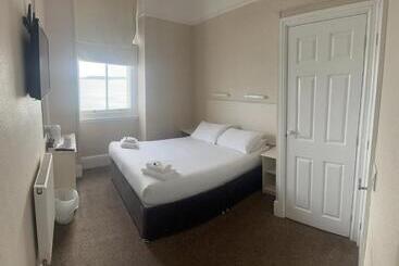 Отель Clarence House