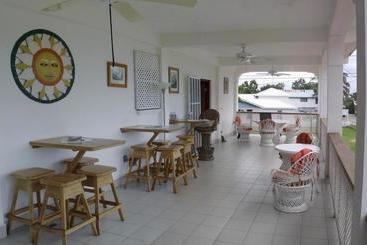 هتل Michelo Suites