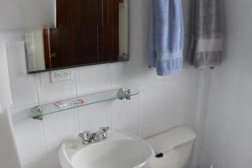 هتل Michelo Suites