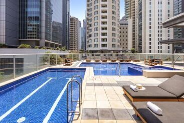 هتل Oaks Brisbane Festival Suites