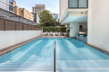 هتل Oaks Brisbane On Charlotte Suites