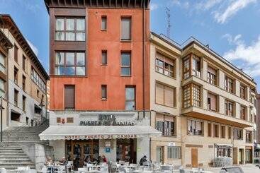 فندق Puerto de Candas