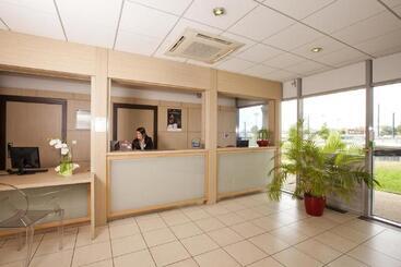 هتل آپارتمان Residhome Toulouse Occitania