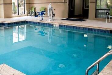 ホテル Country Inn & Suites By Radisson, Roanoke Rapids, Nc